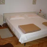 With Parking Space Supetar, Brac - 17045 דירה סופטאר