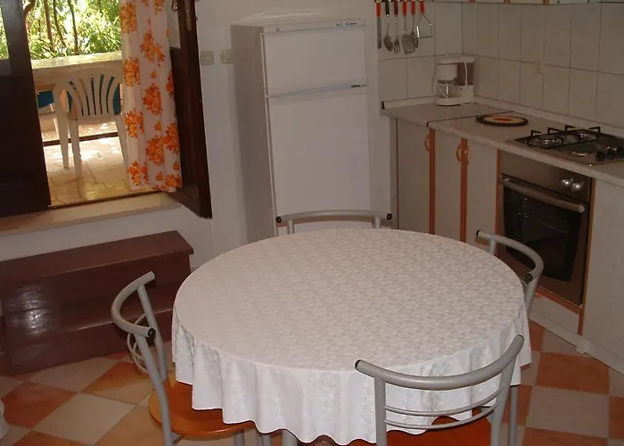 Appartamento With Parking Space Supetar, Brac - 17045 *